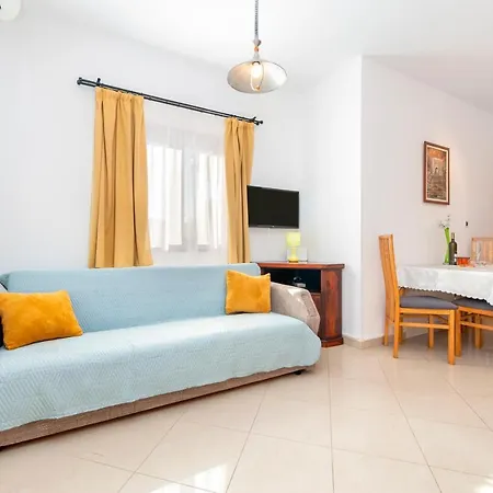 Mara Apartment *